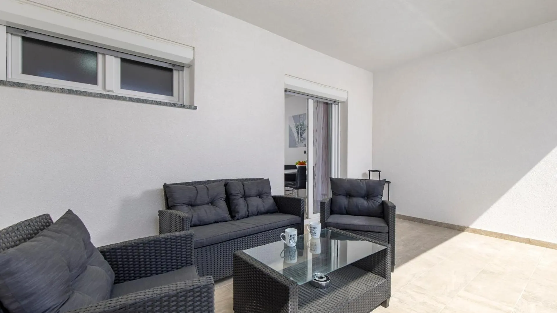 דירה רוביני Adults Only Guesthouse Villa Samantha By Irundo